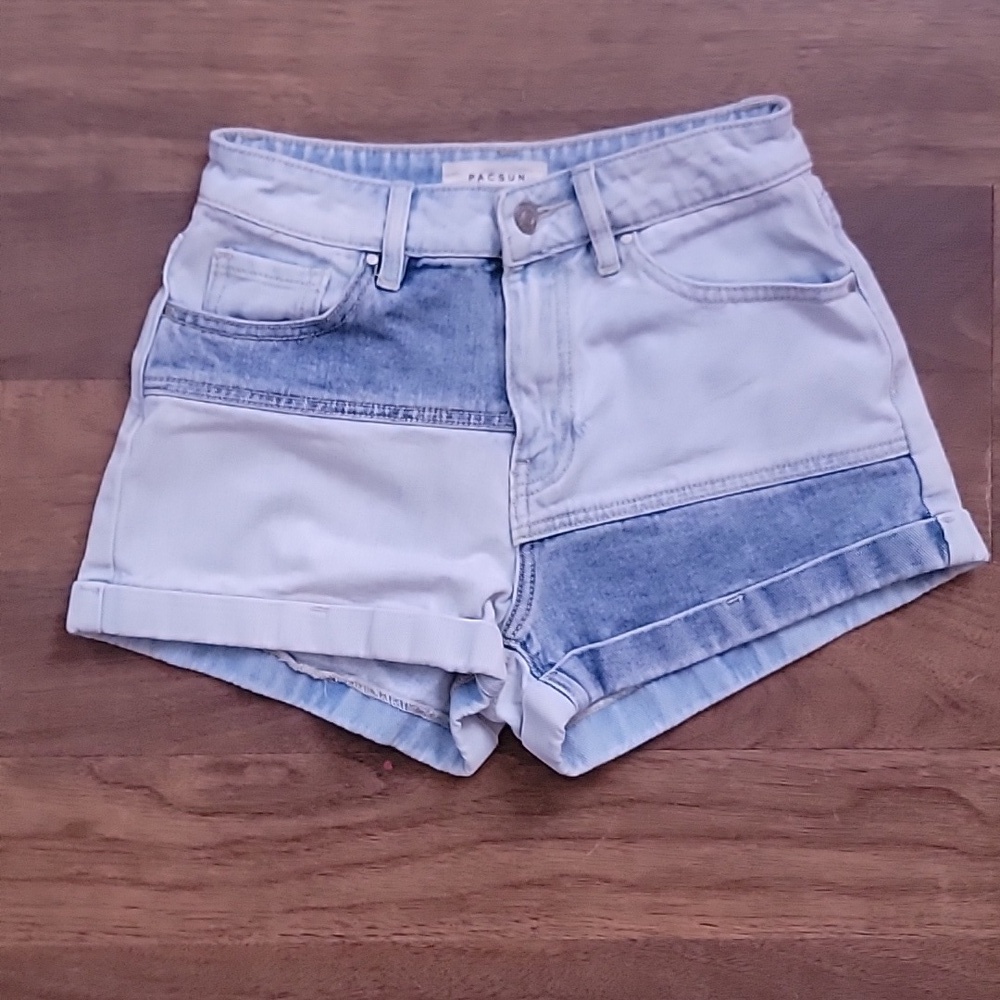 PacSun Mom Shorts Size 24